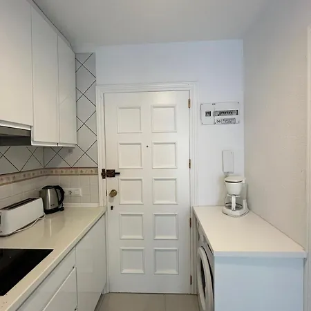 Appartement Service Lazaro- Aguamarina 22 *