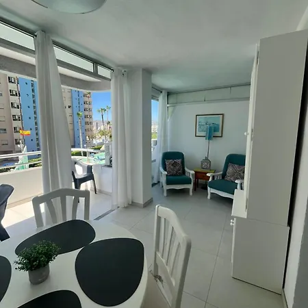 Appartement Service Lazaro- Aguamarina 22 *