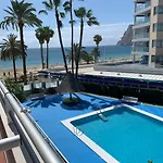 Apartamento Service Lazaro- Aguamarina 22 *